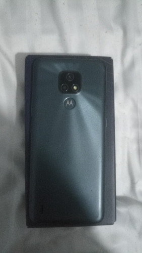 Celular Moto E7 Color Verde Dual Sin 32 Gb (Usado)