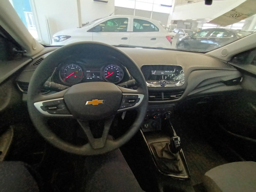 Imagen 8 de 23 de Chevrolet Onix Plus 1.2 Ls Mr