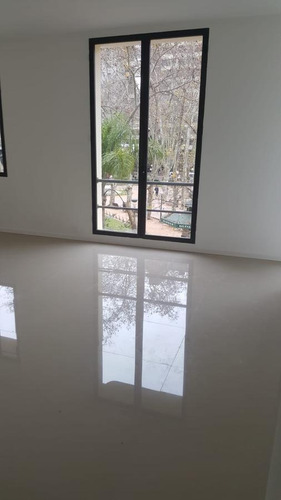 Imagen 8 de 14 de Oficina A La Venta Con Renta En Peatonal Sarandí Y Juan Carlos Gómez!!