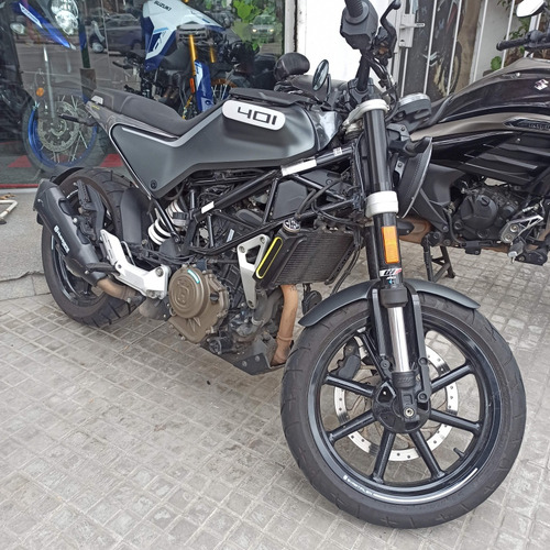 Husqvarna Svartpilen 401 Excelente Estado - Domingo Torre