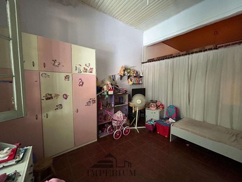 Venta Casa 4 Dormitorios En Brazo Oriental!