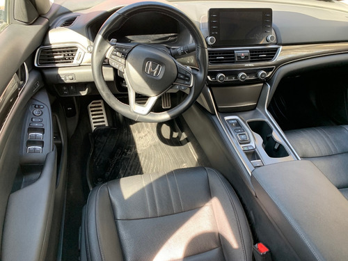Imagen 12 de 15 de Honda Accord Touring Modelo 2019