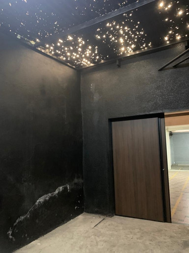 Imagen 9 de 12 de Av. Toltecas Local Comercial En Excelente Ubicación De 175 M2