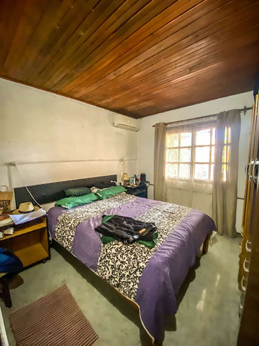 Venta Casa 2 Dormitorios Estufa A Leña 2 Baños, Cochera, Más 2 Apartamentos Alquilados Maldonado