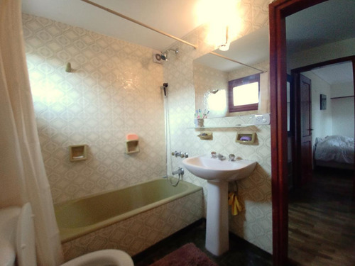 Imagen 25 de 30 de Casa En Venta En Barrio Belgrano. Esquina Sobre Videla.