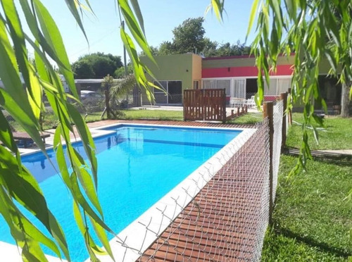 Casa En Venta En Pueblo Esther Con Jardin Y Pileta
