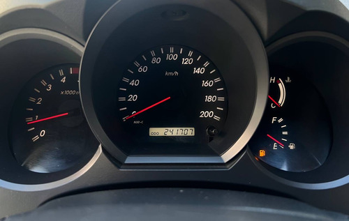 Toyota Hilux 3.0 Cd Srv Cuero 4x4 /// 2011 - 240.000km