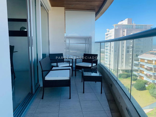 Apartamento En Venta En Icon Brava Tower, Punta Del Este.