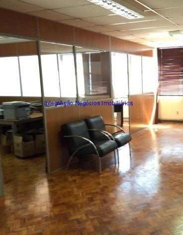 Imagem 1 de 10 de Conjunto Comercial 100m², 06 Salas E 02 Banheiros. Condomínio Com Segurança 24hrs. Excelente Localização Á 6 Minutos Andando Para A Estação. - 21011306 - 68998394