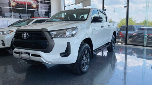 Toyota - Hilux 2023