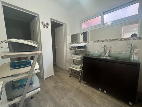 Imagen 9 de 13 de Consultorios / Oficinas En Venta. Zona Semi Céntrica. Tandil