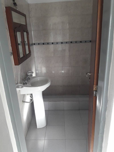 Imagen 4 de 9 de Departamento De 3 Ambientes. La Tablada