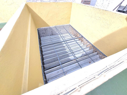 Casa En Venta 4 Dormitorios Padron Unico Garage La Comercial