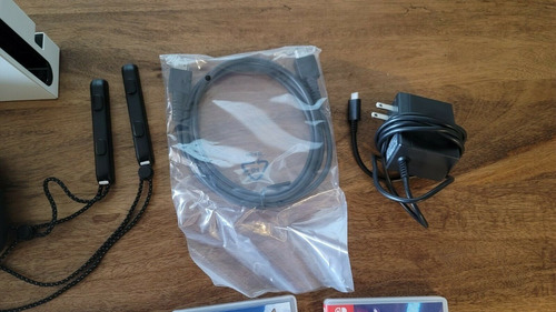 Imagen 6 de 6 de Nintendo Switch Oled 64gb Console + 4 Games