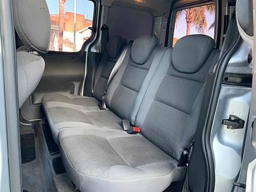 Imagen 6 de 18 de Citroën Berlingo 2020 1.6 Hdi 92 Bussines Mixto
