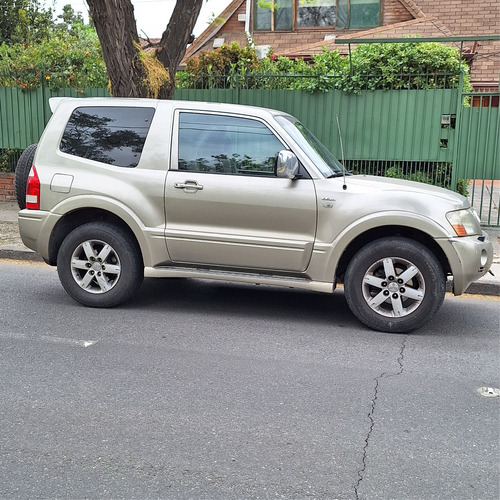 Mitsubishi, Montero 3.8 Gls (3 Puertas)