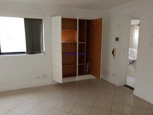 Imagem 8 de 10 de Conjunto Comercial 47m², 02 Banheiros E 01 Vaga Na Garagem. Condomínio Com Portaria E Segurança 24hrs. Excelente Localização Entre As Ruas Cardoso - 21112305 - 70323730