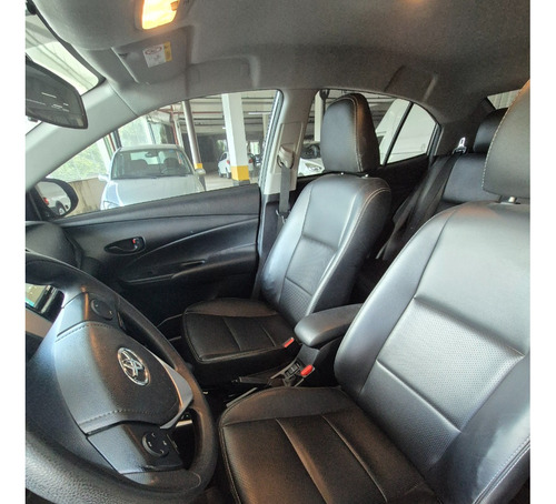 Toyota Yaris Sedán SA XL1.5LIVE