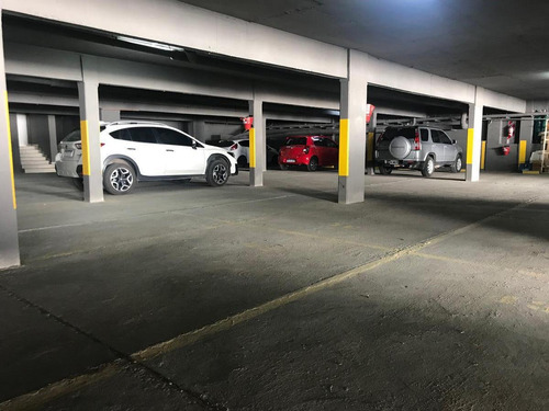 Imagen 5 de 7 de Cochera Descubierta - Lavalle 329 -zona Parquímetros