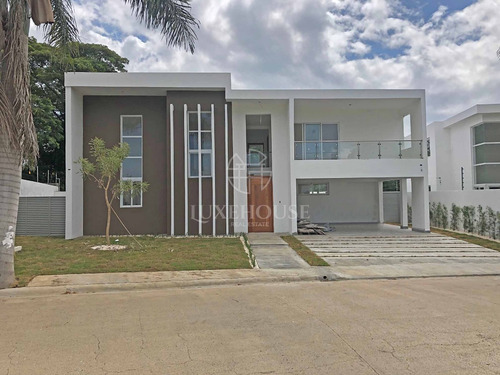 Imagen 2 de 5 de Imponente Casa De Dos Niveles Terraza Y Piscina En Residencial Cerrado, Llanos (eac-012)
