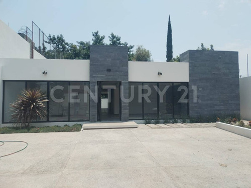 Venta De Casa En Col. Jacarandas Excelente Ubicacion Cerca De Plan De Ayala.