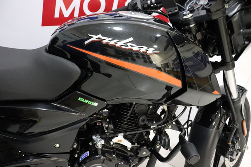 Imagen 9 de 21 de Bajaj Pulsar 180 Neon Fi