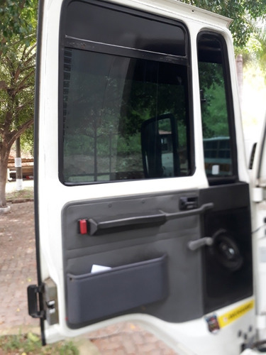 Ford Cargo 2422 E