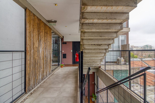 Venta Dpto. 2 Amb. En Haedo C/ Cochera