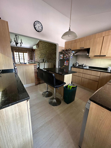 Venta Casa 4 Dormitorios Barbacoa Jardin Solymar Canelones