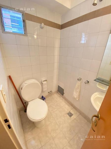 Imagen 4 de 4 de Venta -oficina Amplia Y Muy Luminosa - Inmejorable Ubicacion - Metros De Cabildo Y Subte D
