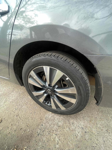 Imagen 10 de 18 de Nissan Sentra Exclusive Cvt 2016