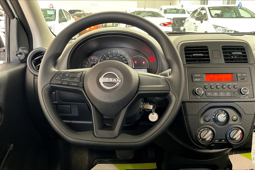 Nissan March 1.6 Sense At