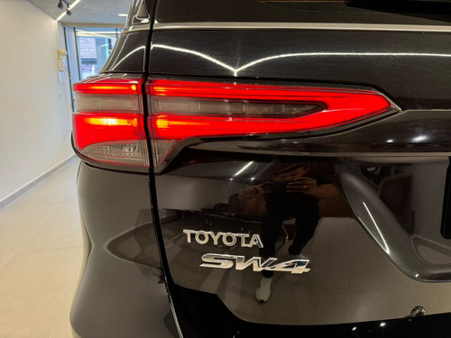 Toyota SW4 2.8 Tdi Srx 7l 4x4 Aut. 5p 204 hp