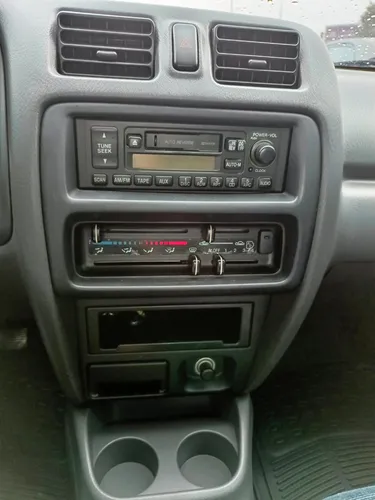 Mazda Allegro Automático Edición Especial
