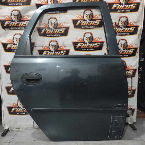 Puerta Trasera Derecha Chevrolet Meriva C/detalle Griss