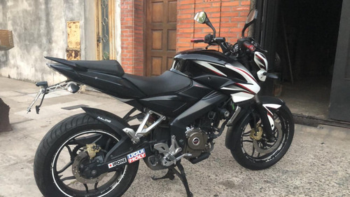 Rouser Ns 200