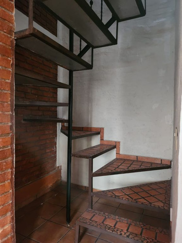 Casa En Venta Con Estilo Rustico En Piedra Lisa
