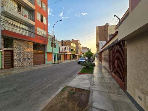 Lindo Departamento, Excelente Ubicación En Los Olivos