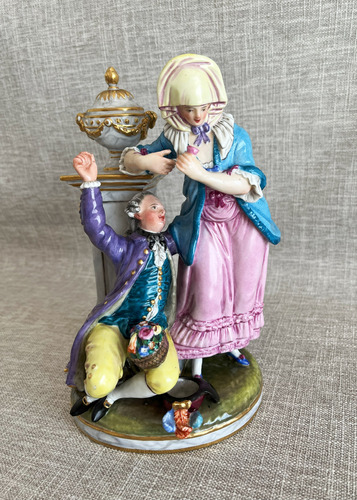 Pareja En Porcelana Alemana De Extraordinaria Calidad