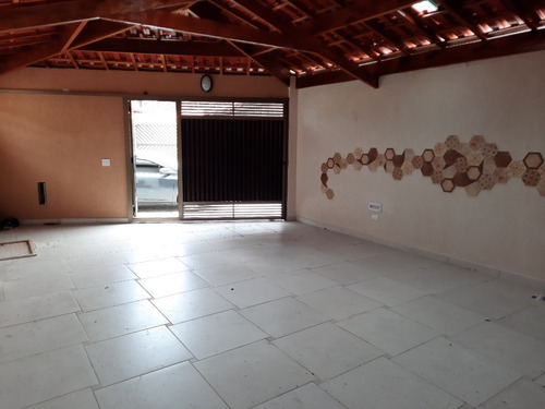 Imagem 3 de 21 de Casa Alto Padrão 2 Dormitórios 300 Mts Praia Caiçara Amf500