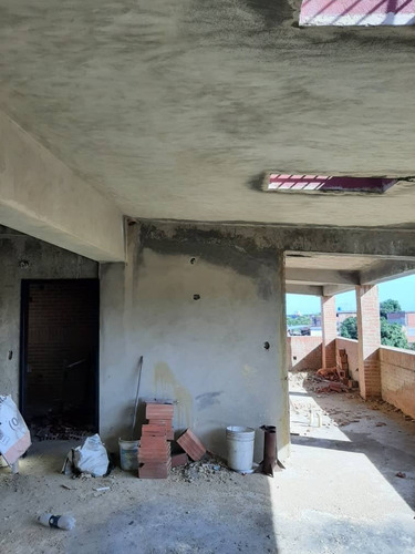 Edificio En Venta En Obra Gris Higuerote