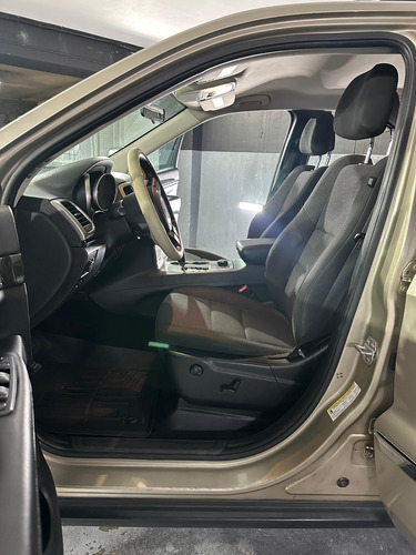Jeep Grand Cherokee Laredo 2012