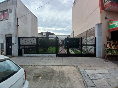 Casa En Venta En Caseros