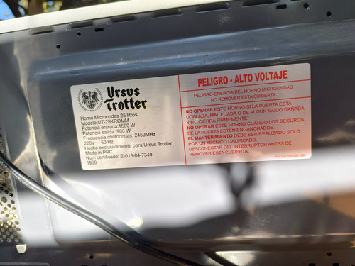 Horno Microondas 23 Litros Ursus Trotter (Usado)