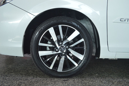 Honda City Sedan Touring 1.5 Flex 16V 4p Aut.