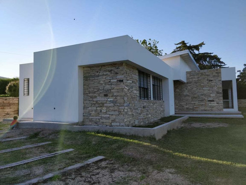 Casa Villa Allende Golf Muy Comoda