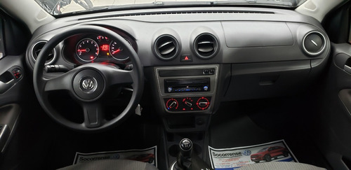 Imagem 8 de 11 de Vw Saveiro 1.6 Ce Trend Preta 2014 Flex