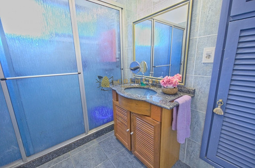 Casa En Venta - Playa Mansa- Ref: 3709