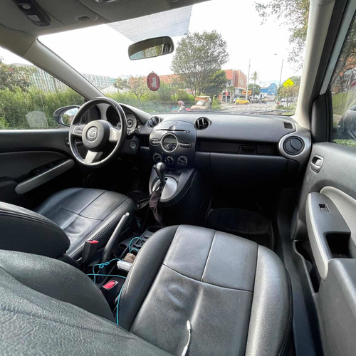 Mazda 2 Automatico