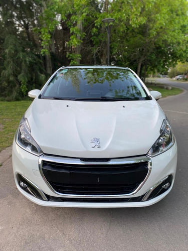 Peugeot 208 1.6 Feline Tiptronic